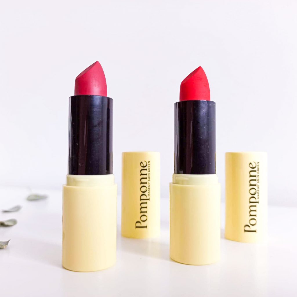 Deux rouges à lèvres naturels, hydratants, cruelty free, vegan, éco-responsables de la marque Pomponne make-up